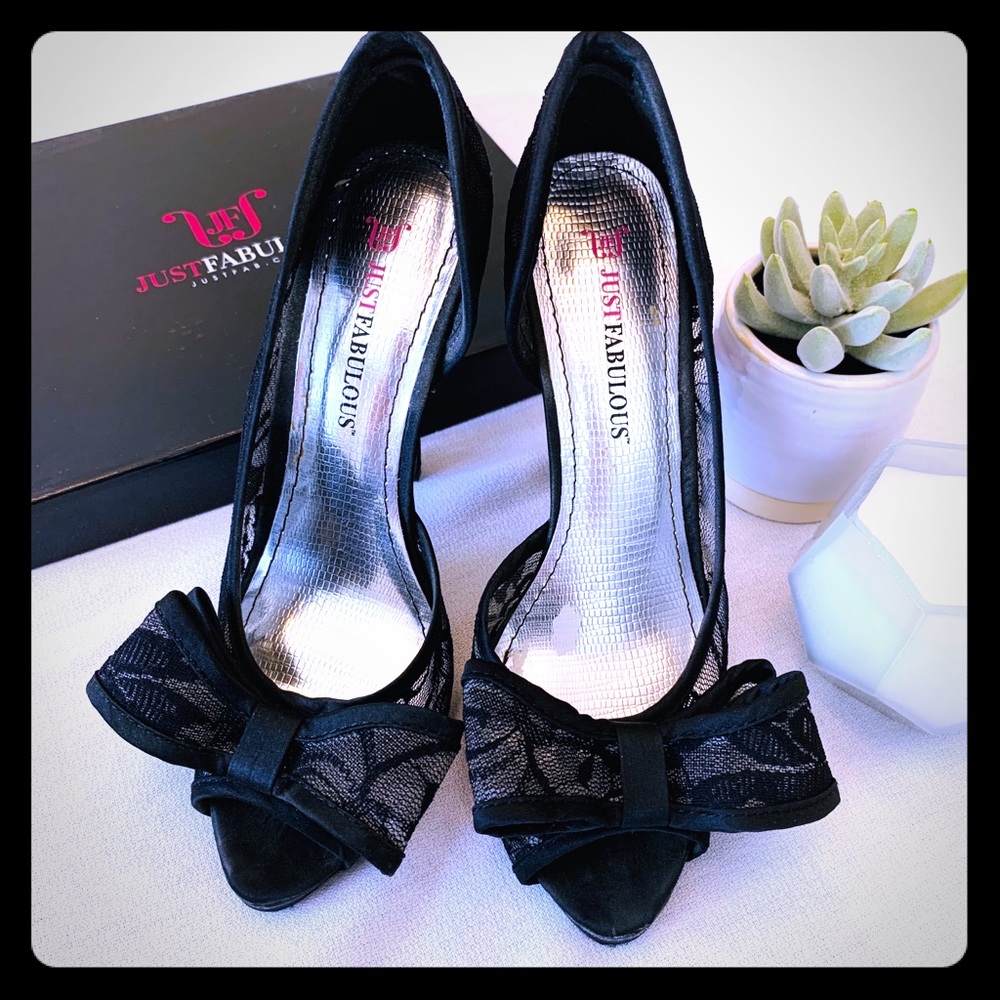Kimora Lee Simmons’s Just Fabulous Bow Toe Pumps